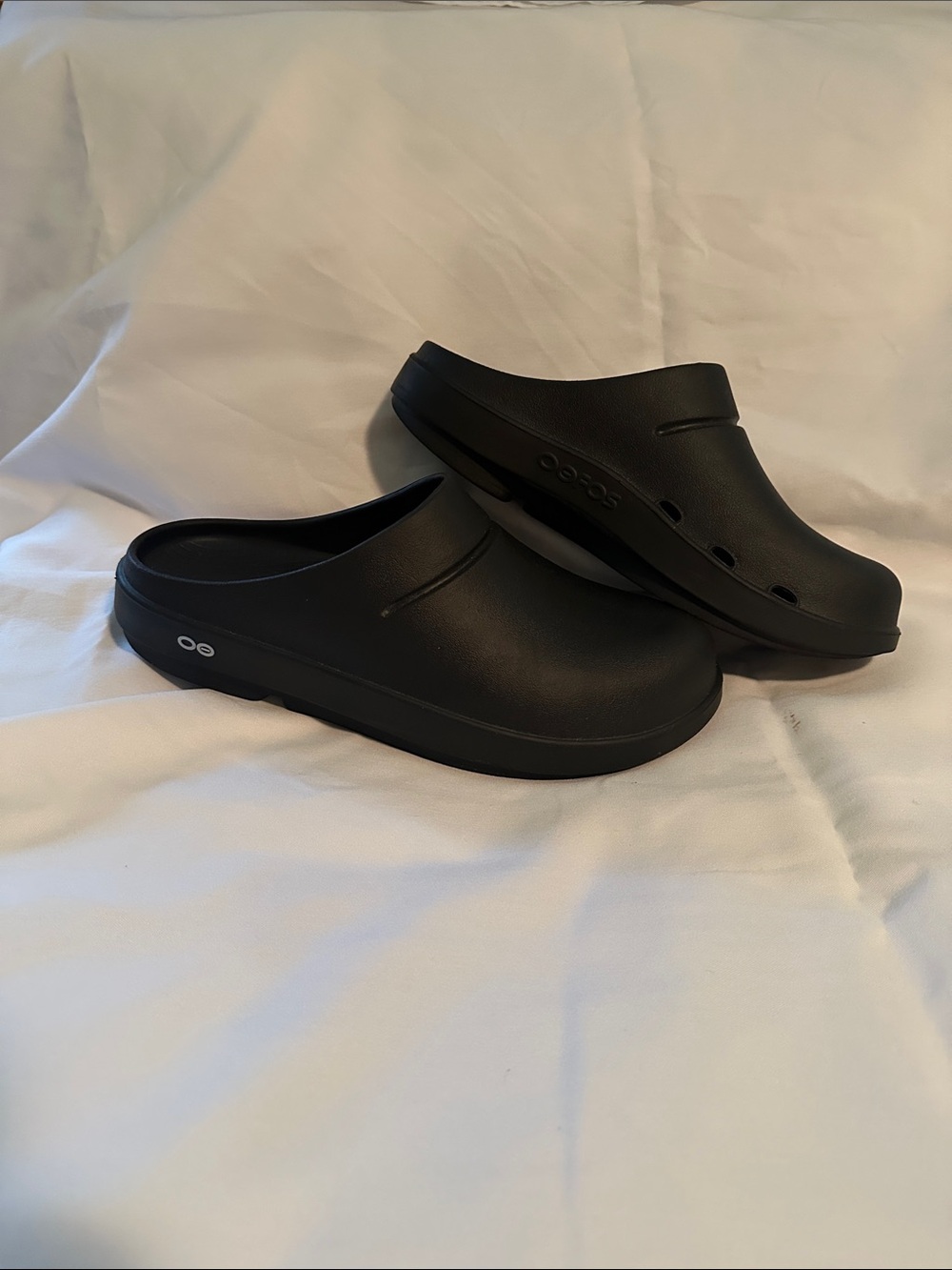 OOFOS Black Kids Slip-On Clogs